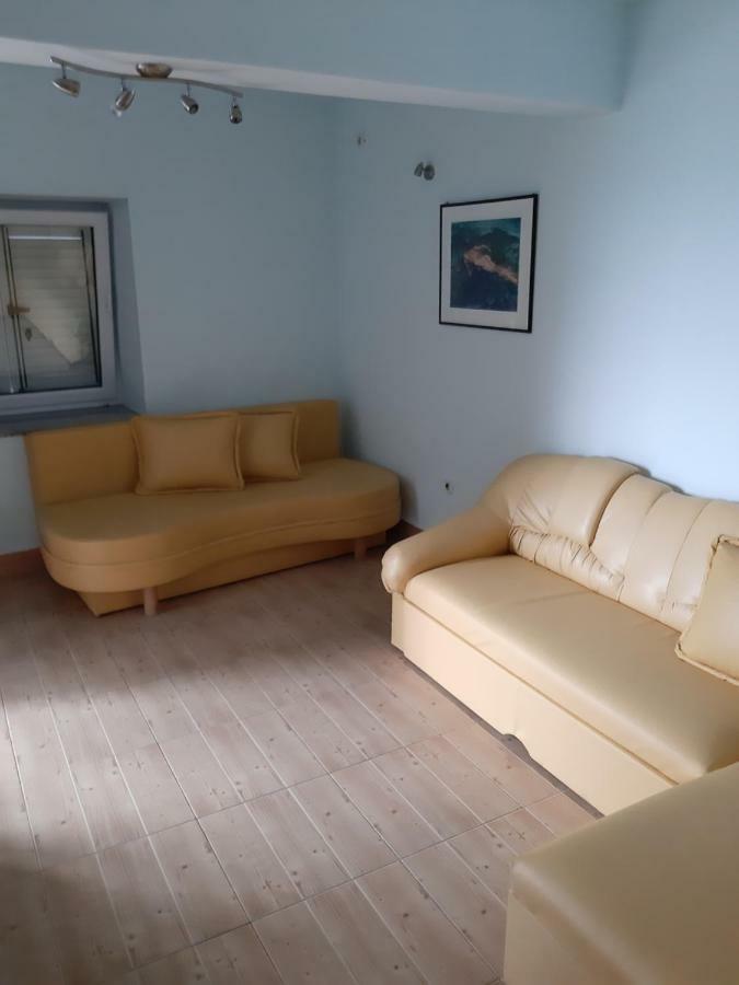 Apartments Lina Карлобаг Екстер'єр фото